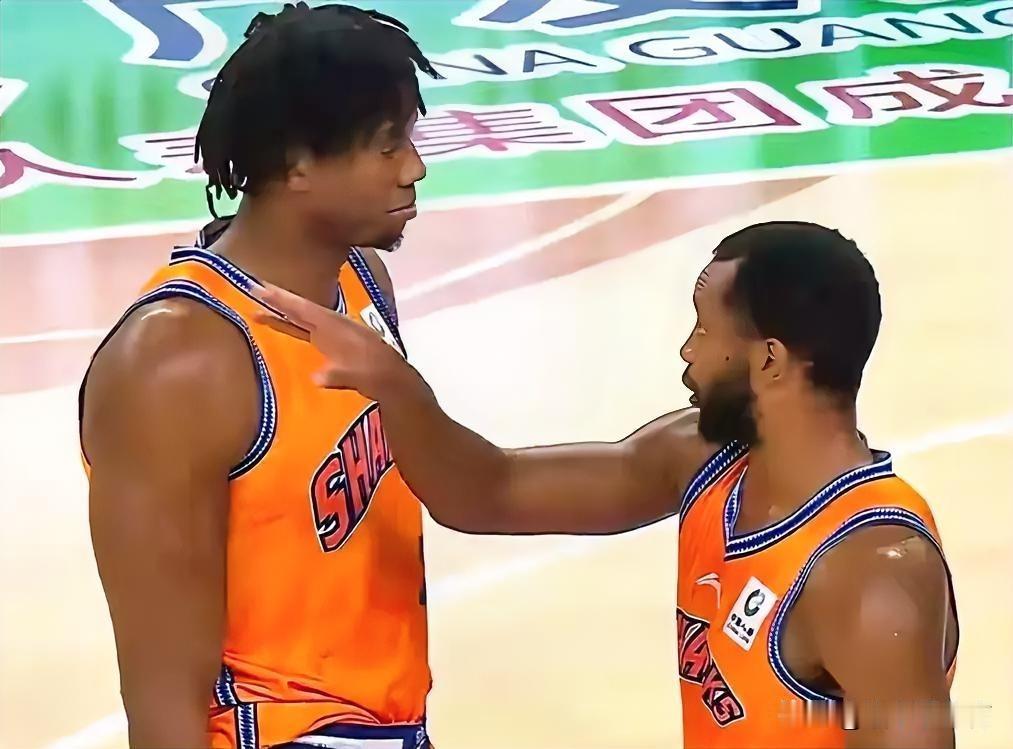 上海队引进弗格的含金量还在上升，不仅是单节砍下20分，他的这个作用其他外援还真无