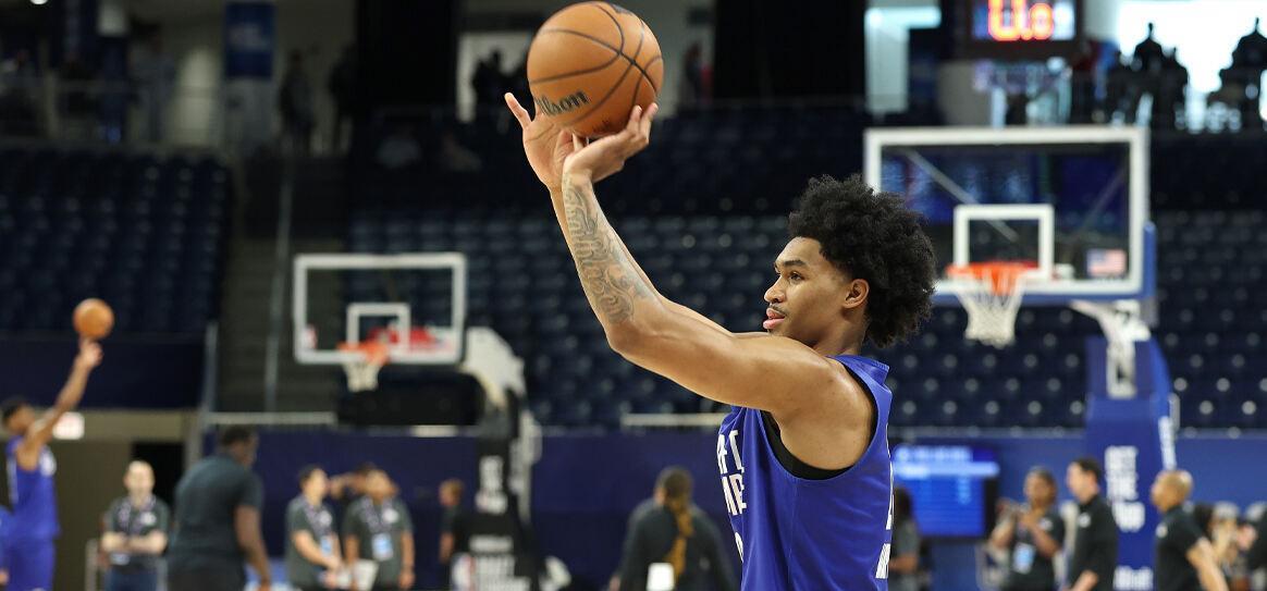 马刺哈珀的适应能力堪比当年的邓肯,尽管两者风格并不相同。昨日对阵猛龙哈珀也拿到了