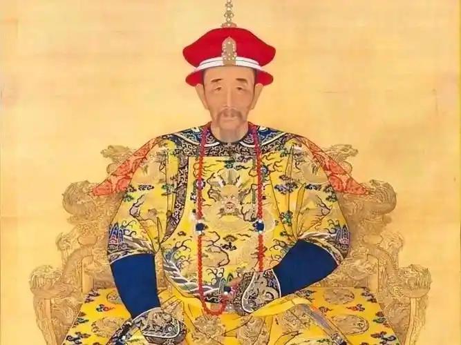 康熙二十四年，葡萄牙传教士给康熙送了一只长颈鹿。这件事传开后，整个北京城都炸开了