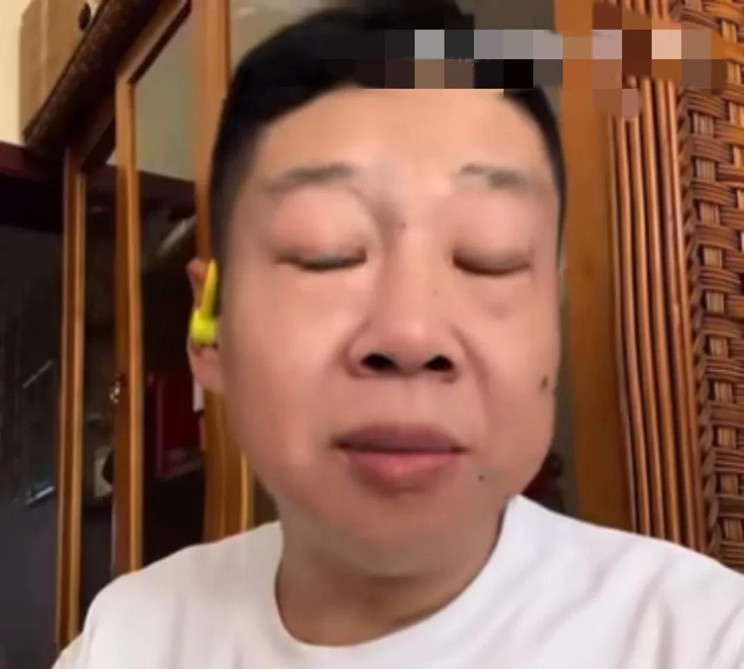 为了对付闫云达，德云社这边火力全开，李鹤彪，郑好，刘喆纷纷下场，德云社外的高鹤彩