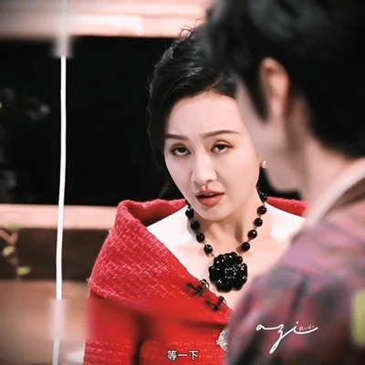 王鸥有一群很宠自己的朋友就这样谁能不羡慕大侦探里这种被朋友狠狠偏爱的感觉啊！鸥妈