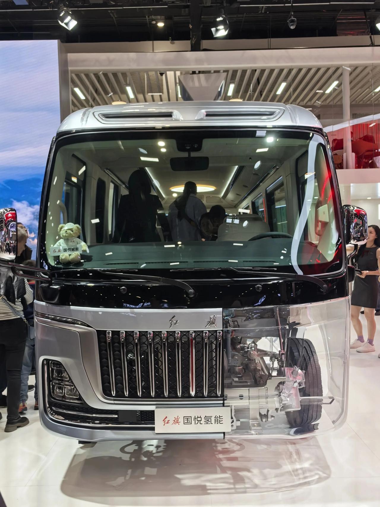 红旗显示了一款氢能源高端中巴车，那么东风可以上吗？东风高端公务轻客与华为合作空