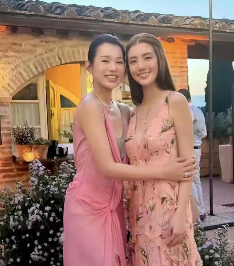 都说胡杏儿本人超美，看了这组照片我终于信了。