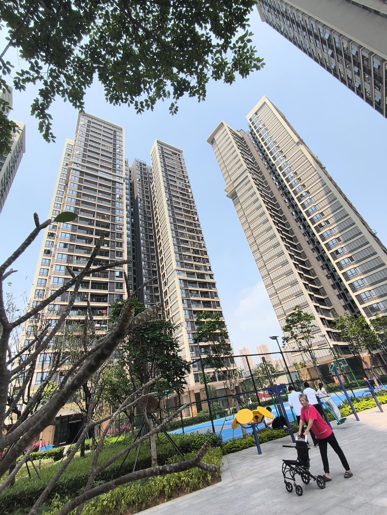 前几天在天河公园这边看了一个147w的房子，感觉有点太贵了，但是我又觉得有点香