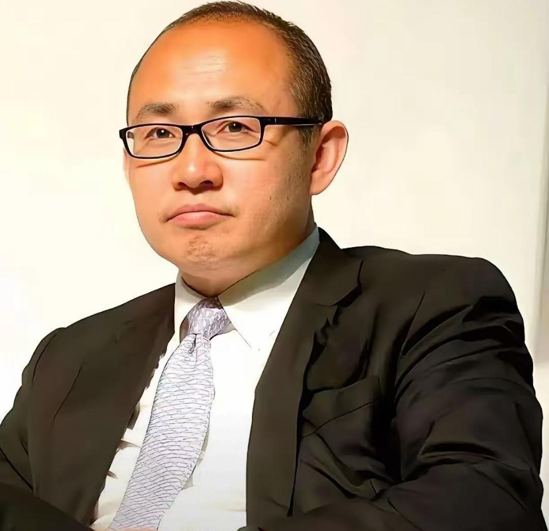 有人说，潘石屹如果不回来，不申报，不交税，是不是真的拿他一点办法也没有。其实，潘