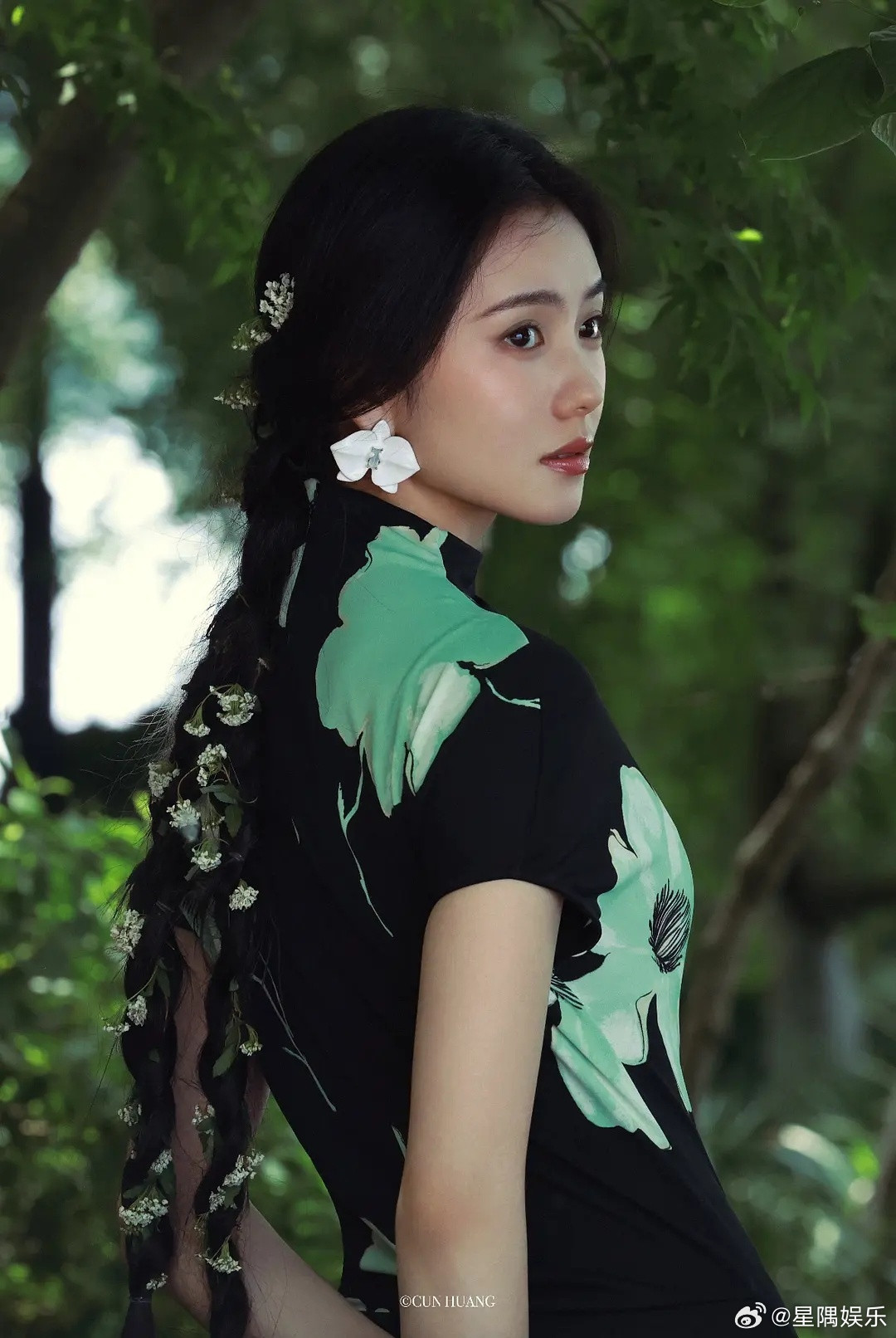 同一件衣服，文淇穿上和刘浩存穿完全是两种感觉