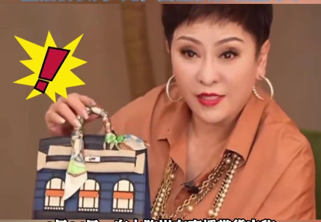 最近好多人都在说：向家那么有钱，向太还天天直播带货，也太掉价了吧？在很多人