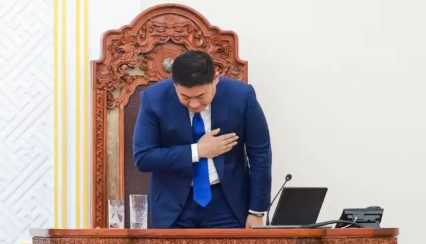 蒙古总理下台，家人炫富惹的祸---蒙古国的天说变就变，谁