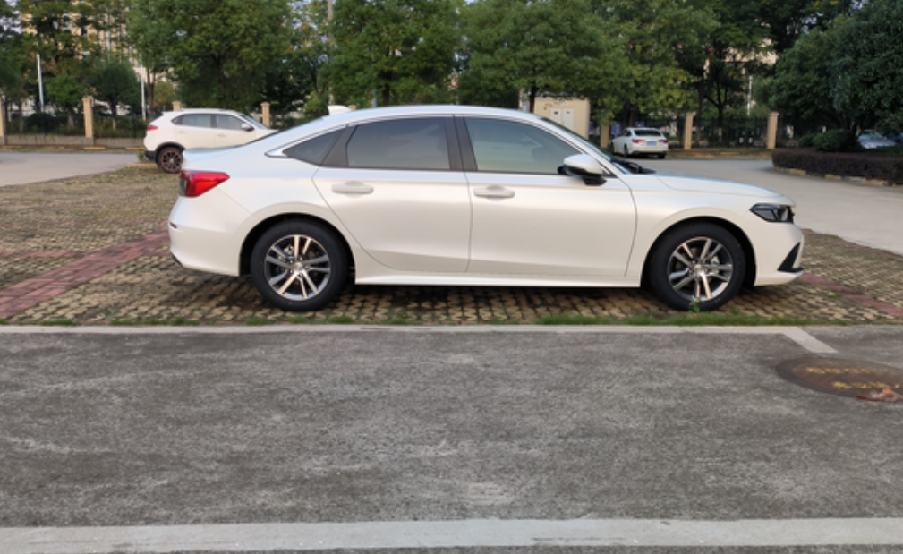 本田的智导互联太垃了，时灵时不灵，刚准备去拿个东西，没带钥匙，手机智导互联半天无