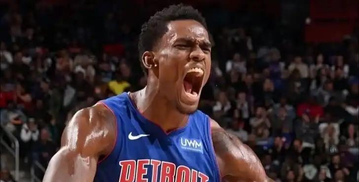 活塞这波操作堪称NBA版本的人傻钱多。活塞最终还是低头了。据TheAthletic报道，此前那5年2