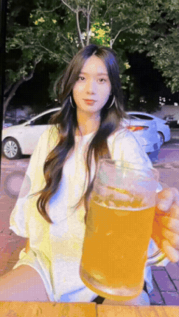 地上凉，还是找个宾馆吧