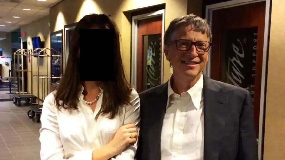 炸翻舆论！300万页爱泼斯坦文件曝光，比尔·盖茨被爆萝莉岛丑闻当地时间1月30日