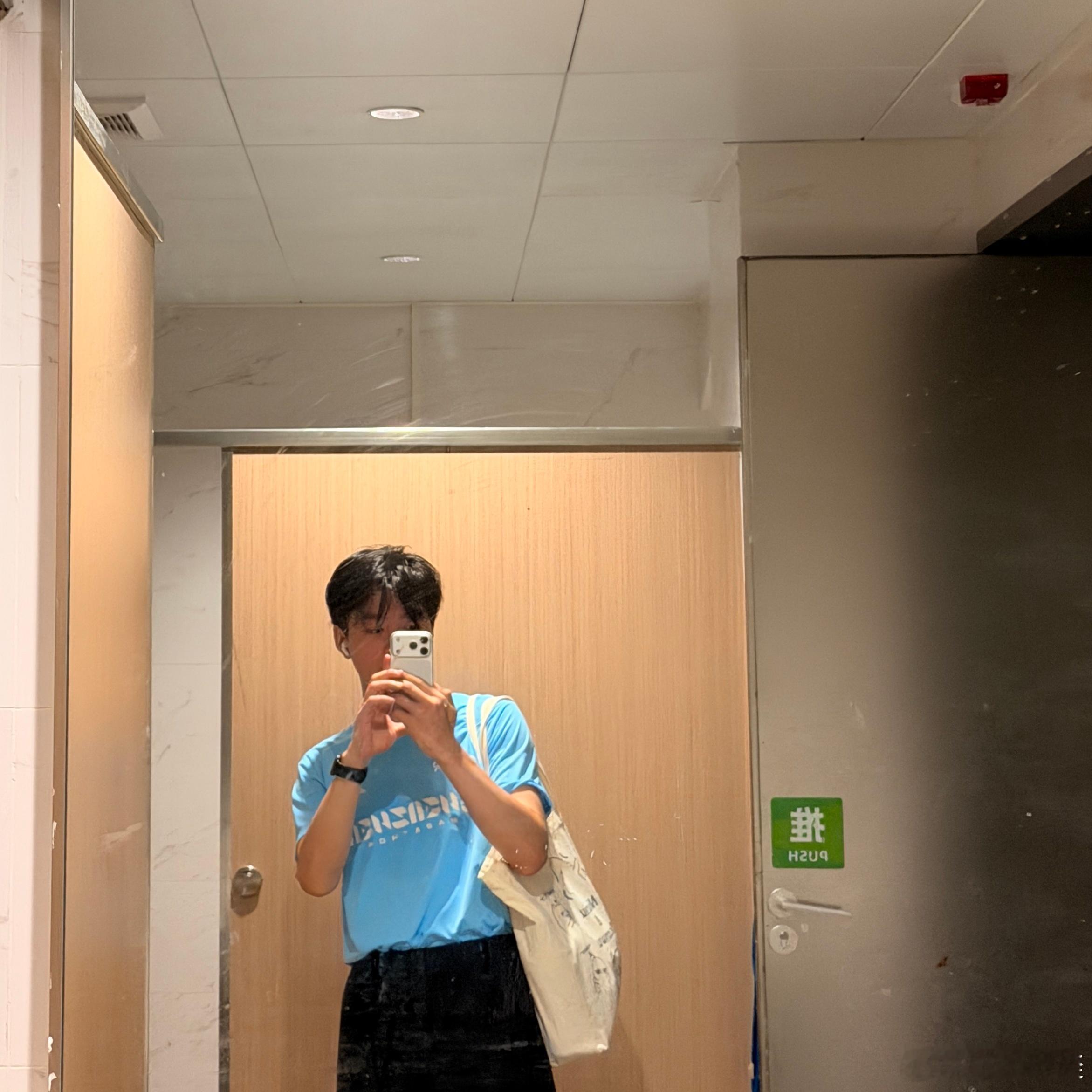 上秤发现体重上去了一斤，我赶紧跑了个10km吓吓脂肪…深圳