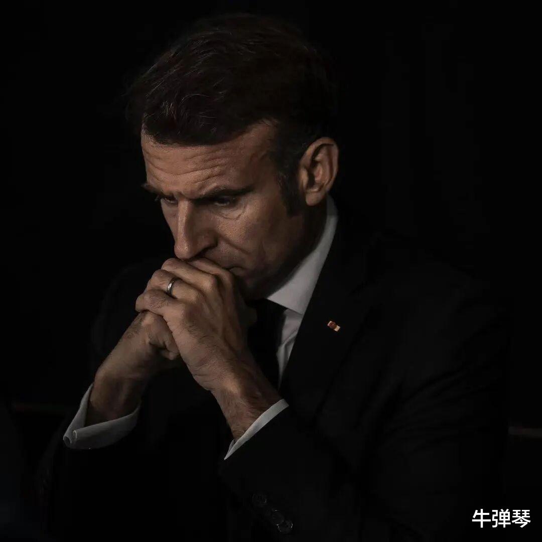 马克龙这个“第一次”, 把全法国都惹毛了