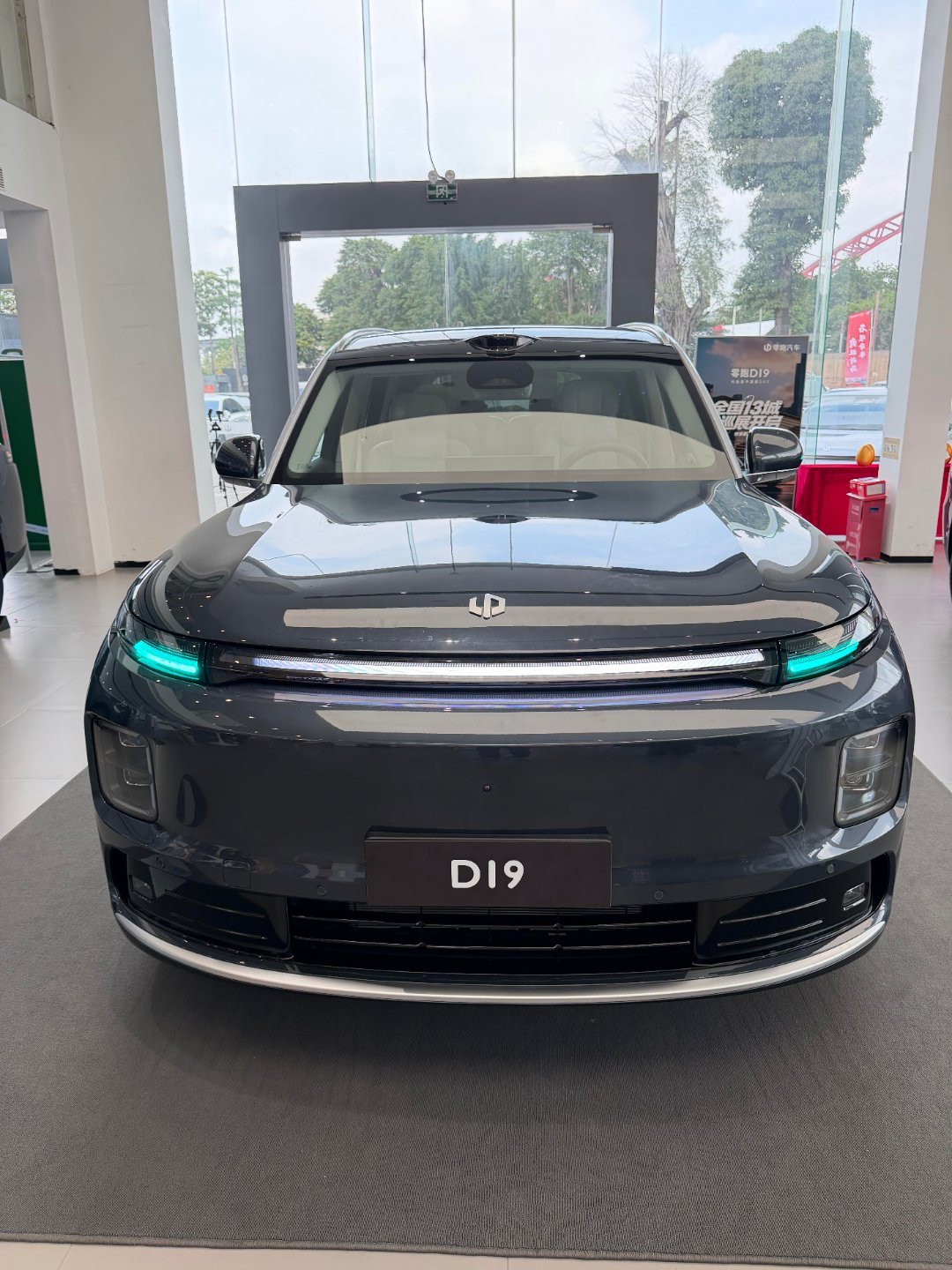 零跑D19还是帅的，你会选六座还是7座增程还是纯电呢零跑新能源