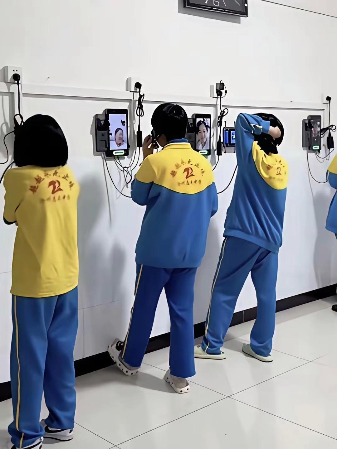 你会把孩子送这样的学校吗？
