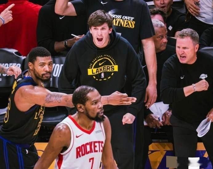 多支季后赛球队更新伤病名单！一、湖人后卫里夫斯有望复出，明天G3出战成疑，个人感