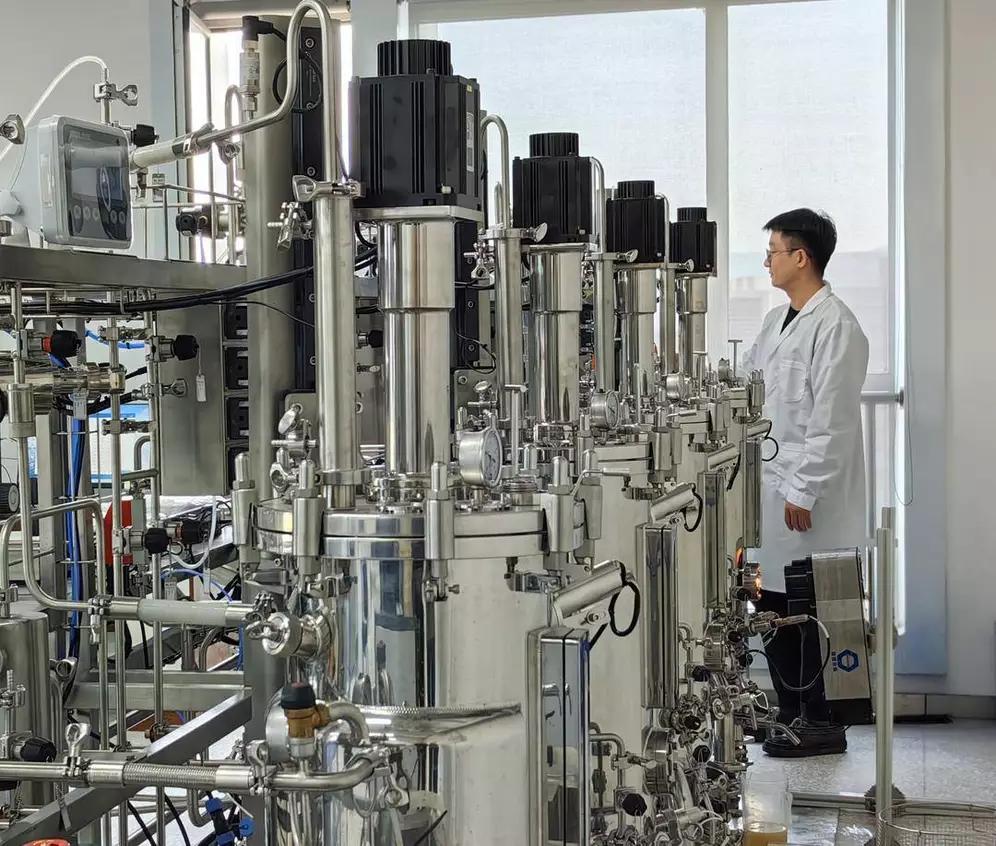 点“水”成金！成都这个研究团队做到了谁能想到，白酒厂里那吨倒贴30元都没人