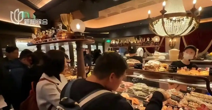 30万泰国人涌入中国，不游景点不尝美食，只为疯狂抢购它！