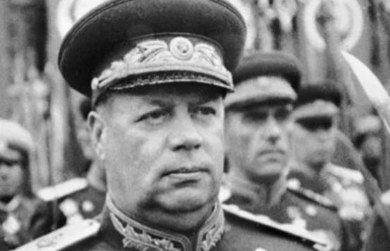 1978年一个夏夜，苏联驻东德第16集团军副司令科舍列夫驾驶通讯机执行了一次看似