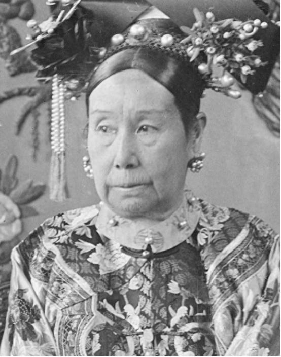 说起慈禧，好让人第一反应都是她花销大，但很少有人直到，她到底多能花，更不知道她花