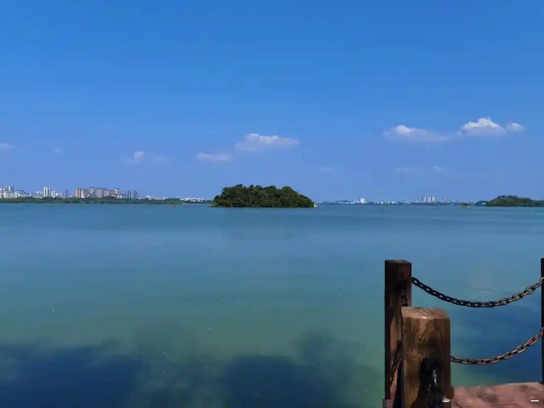 消息一览：1.三花智控：2025年度净利润同比预增25%—50%2.上海：开展替