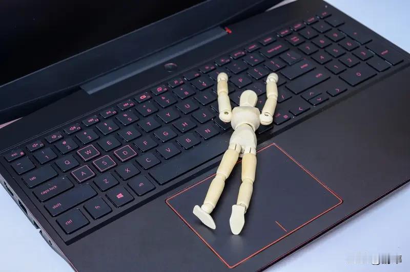 最近网上流传一种让人脊背发凉的观点！某匿名网友留言称：猝死是最完美的死亡方式，就