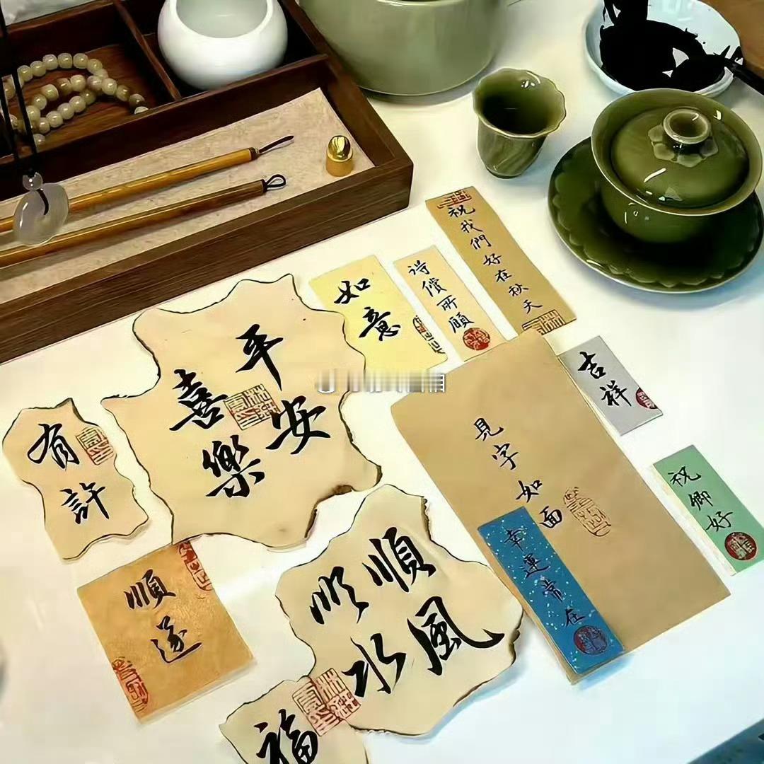 狮子座的人是属于那种外向型性格的，他们大部分时间都是很阳光开朗的，而且比较享受那