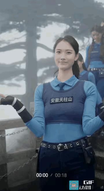 古南岳风景瑰丽，人文厚重想不到如今有美女帅哥来招揽客人，呜呼哀哉！