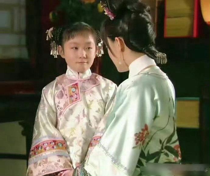 才知道，《甄嬛传》里演小玉娆的，居然是孙俪同父异母的妹妹！​​​