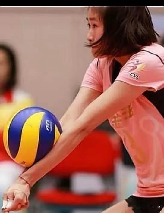 [玫瑰]津闽女排晟育杯对决第3局：天津女排25：19胜出。整场比