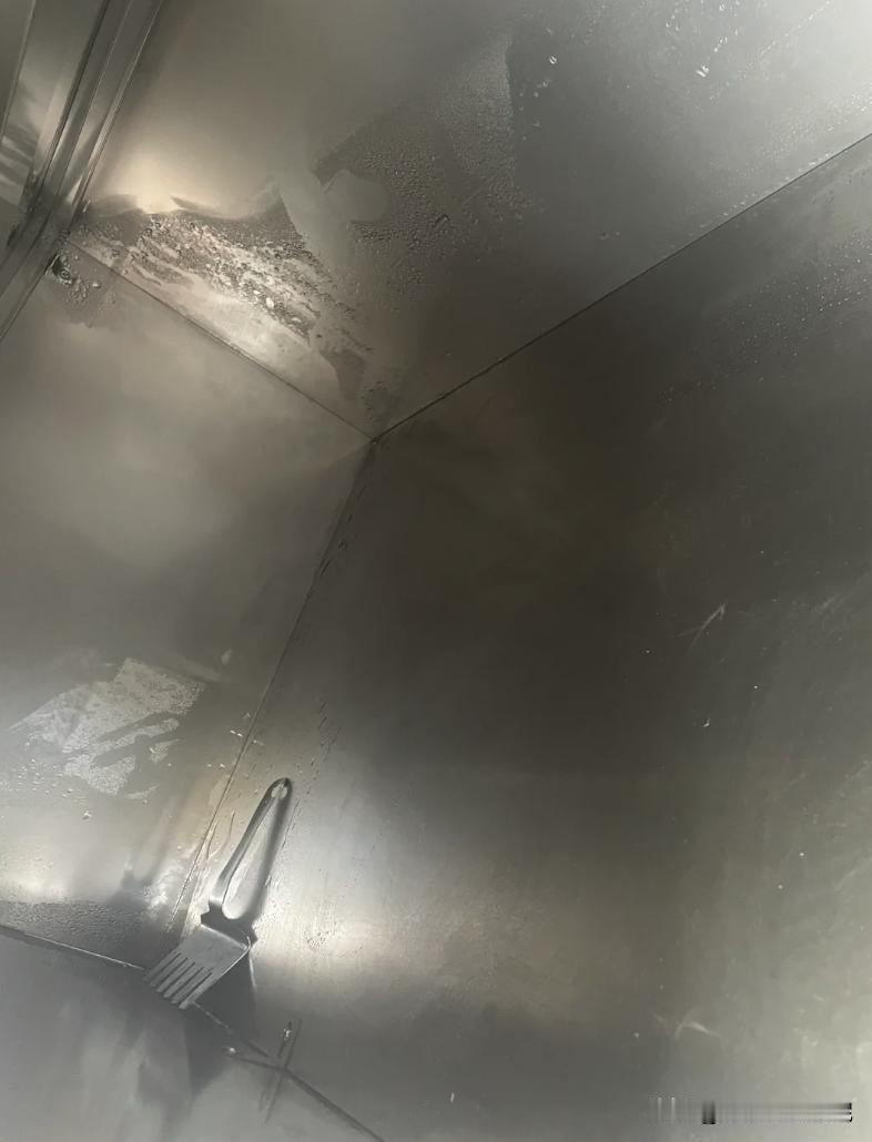 不锈钢橱柜那么完美，为什么装的人却不多？大实话不吐不快前年装修，去朋友家看到不