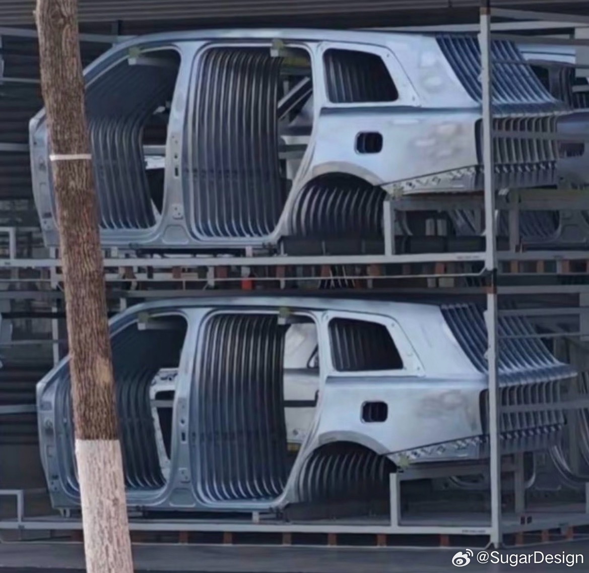 小米昆仑N2白车身曝光还这真是库里南这D柱可太对了越粗壮越显贵！