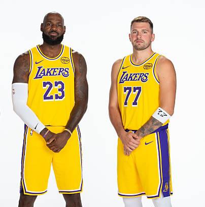 东契奇有望打破詹姆斯的411工程记录！东契奇27岁前的总数据如下：总得分约