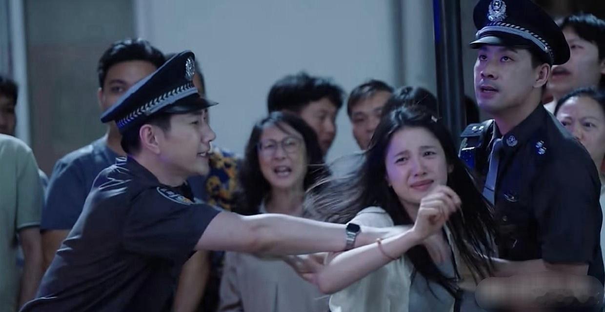 这表情，演得像真的一样啊！