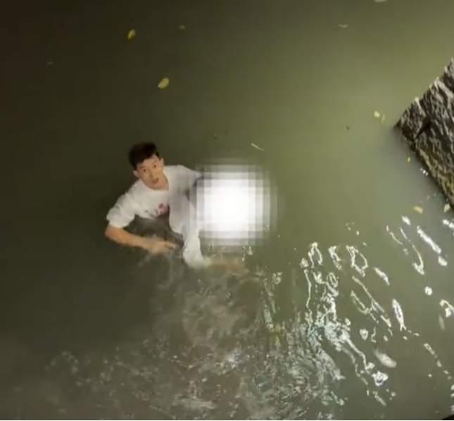杭州京杭大运河，救人反被举报现场！高先生，太憋屈，黑夜跳冰河把卢女士拖上岸，脚底