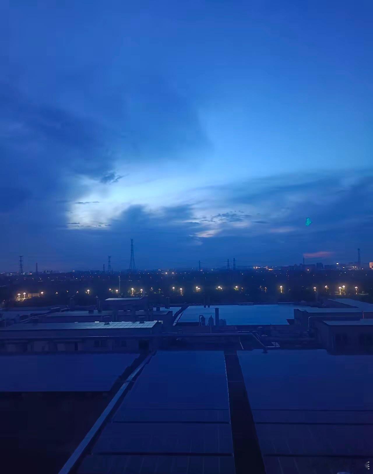 2027年你一定要记住的15件大事。1、建军100周年。2、南昌起义100周年。