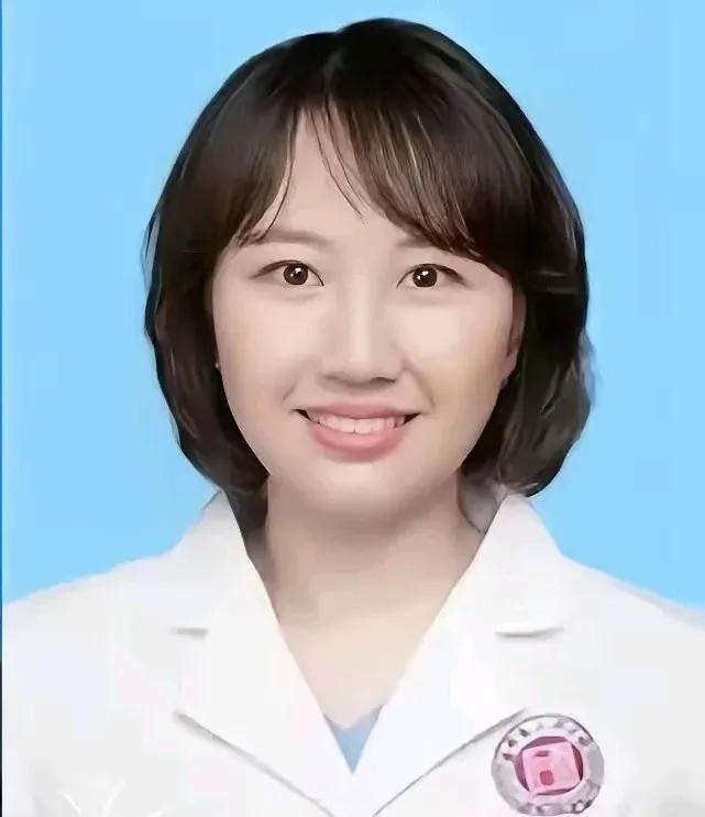 曾医生选择留任原单位，真不是硬扛，而是最清醒的明智之举！顶着北大博士头衔，有二十