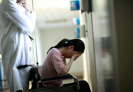 如果一种救命药太便宜，便宜到药企都不愿意生产，会发生什么？日本正在给出答案：梅毒