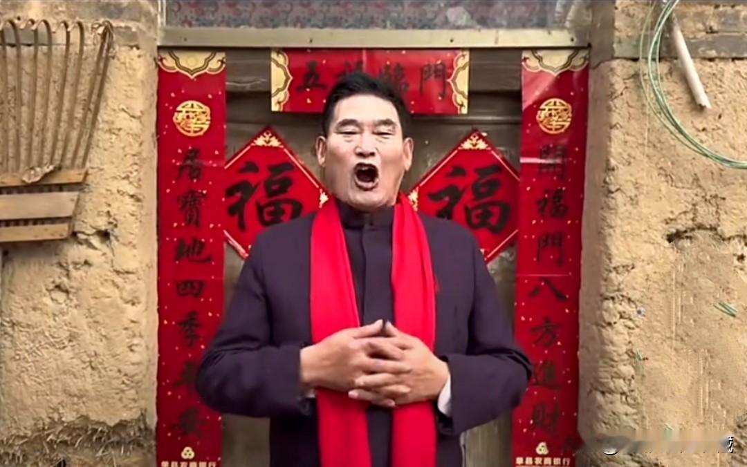 大衣哥朱之文拍摄视频，祝2026年中国教育电视台春节明星大联欢录制成功，并发出邀