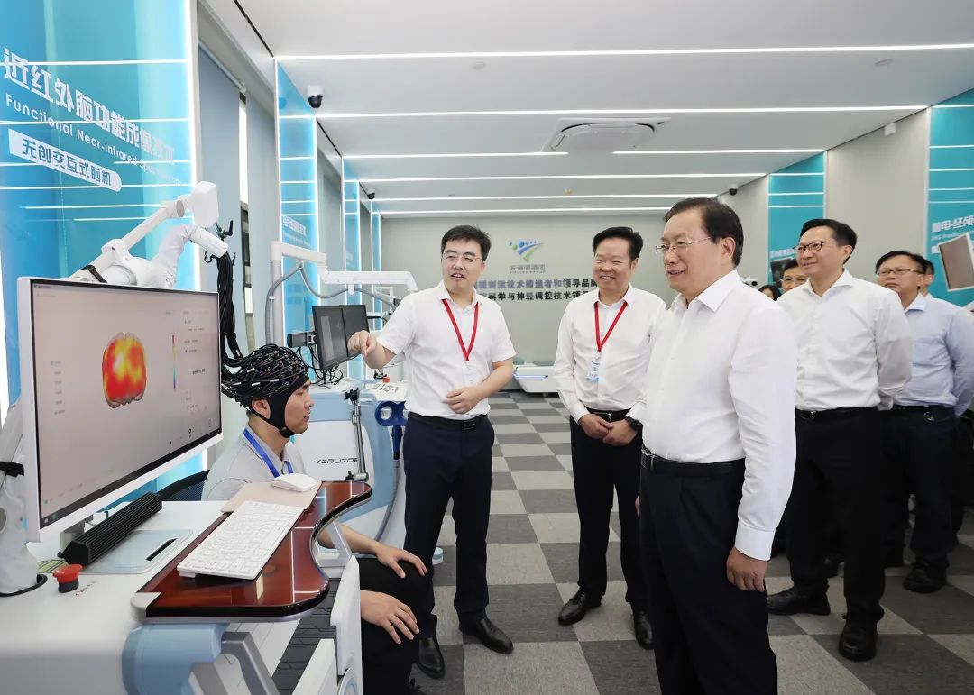 王忠林在武汉调研时强调 加快推进医工交叉融合创新 全力保障人民群众生命健康