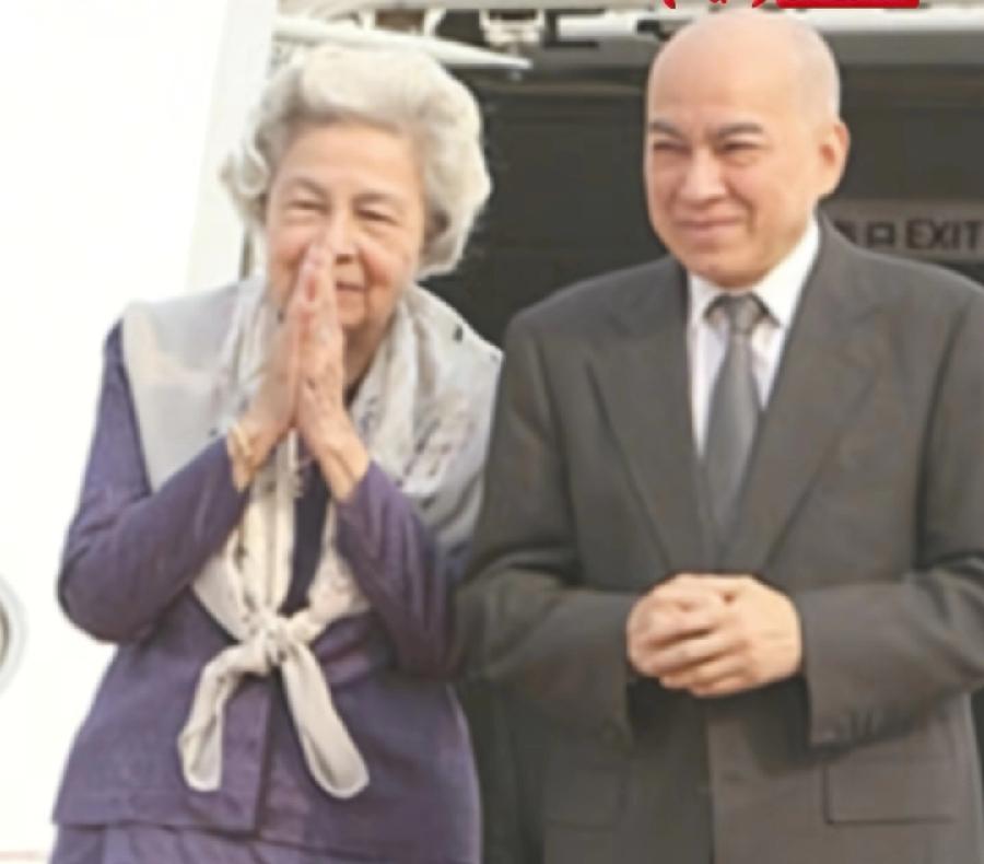 西哈莫尼夫妇，每年两次来北京例行体检，东交民巷有官邸，其实也是休养，每次一个月，