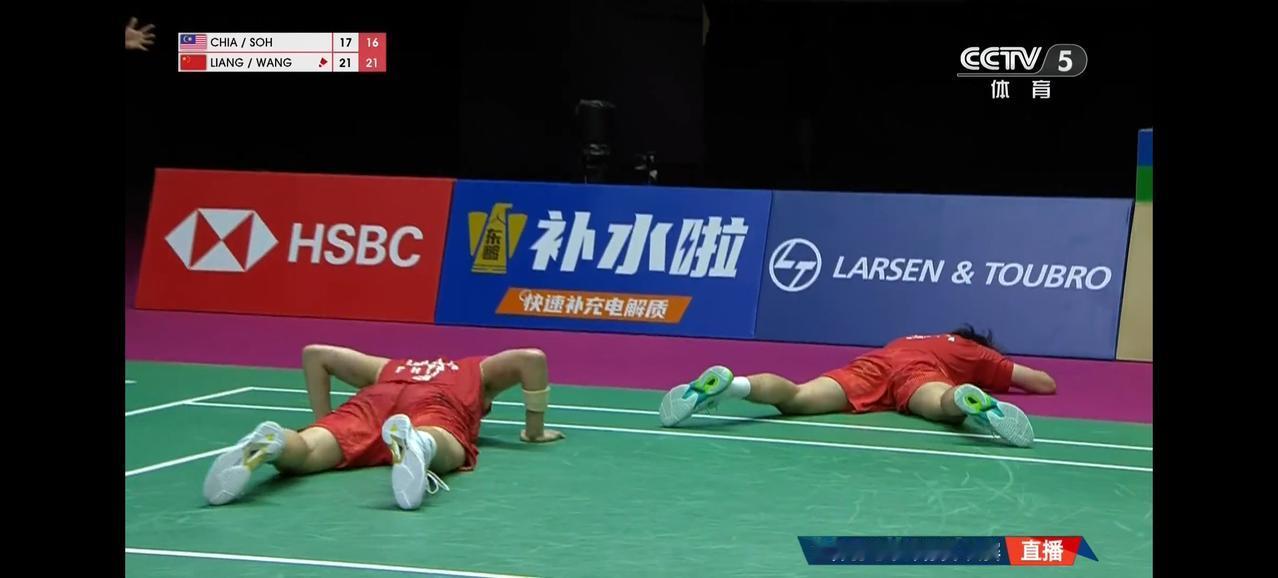 恭喜梁伟铿/王昶组合获得世锦赛男双冠军！这是中国队这届世锦赛唯一一块金牌，也是这