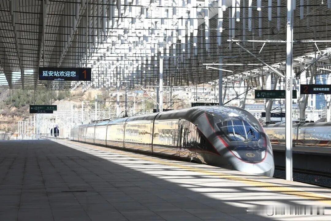 西延高铁开通满月，成绩单来了，超亮眼！1月26日迎来运营首月，这趟关中陕北的交
