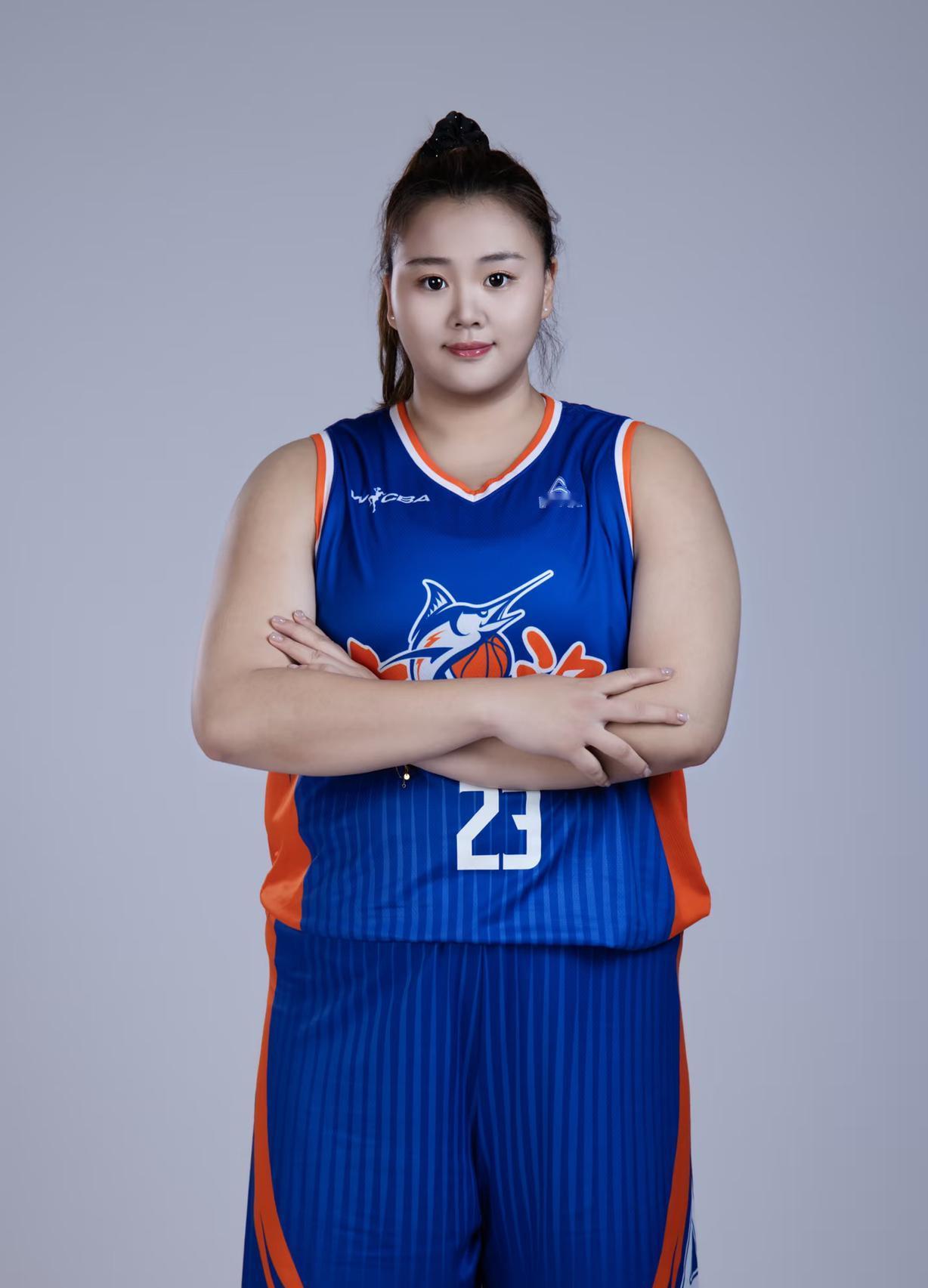 女篮刘禹彤最大问题之一是罚球命中率刘禹彤，作为一名内线大中锋，获得罚球的机会