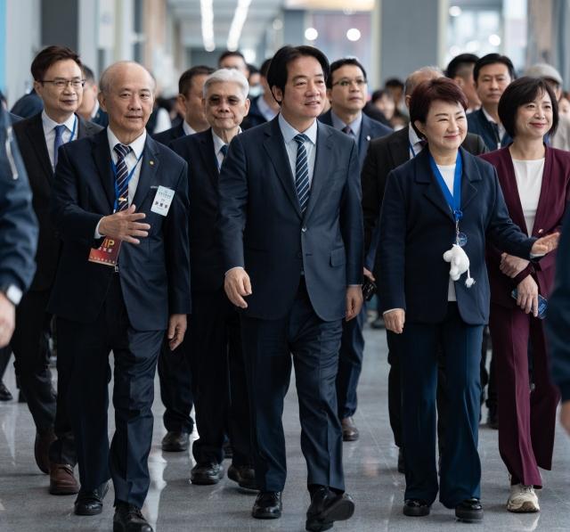 民进党挑拨郑丽文与卢秀燕关系台湾军购特别条例目前正在“立法院”审查，若朝野没有