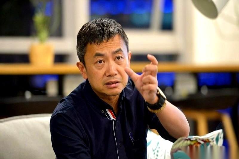 “AI一人公司”这个词，听着总像个传说。但杭州一个前大厂程序员，真就一个人，一