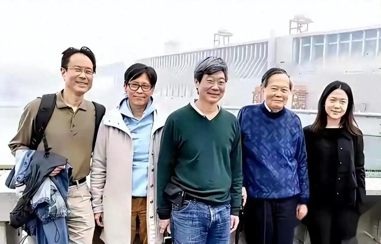 翁帆真实人品曝光，杨振宁长子原来早已离世，挑拨站不住脚杨振宁去世，长子杨