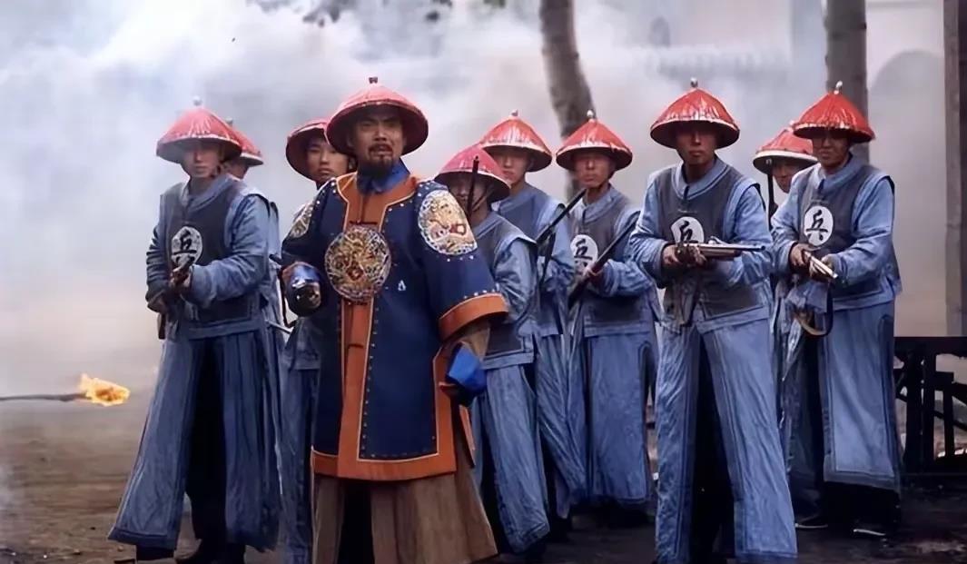 晚清军制崩塌的荒诞镜像：当“总兵”沦为班长头衔据考证，太平天国后期虽出现