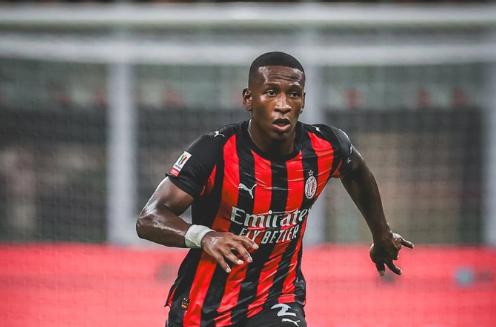 德比英雄赛季后铁定离队！本赛季埃斯图皮尼安在米兰的征程已经进入了倒计时！这位厄